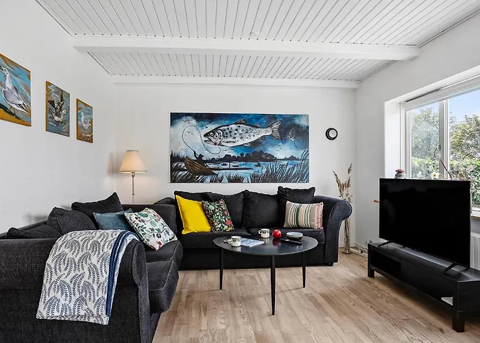 Beautiful In With House Sea View