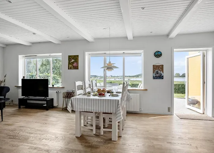 Nyaraló Beautiful In With House Sea View *