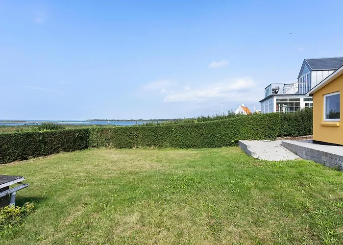 Beautiful In With House Sea View Nyaraló